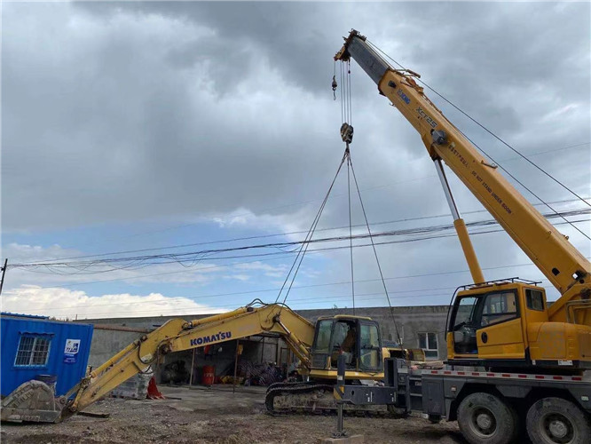 和硕县25吨吊车的工作半径是多少？